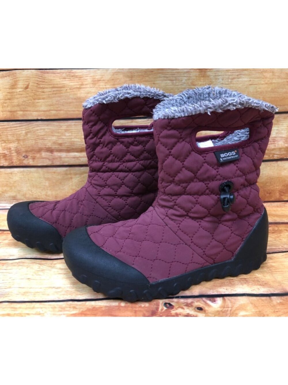 Bogs Womens 6 / 37 Quilt Puff 71952-601 Wine Pull On Boots  (n7z)